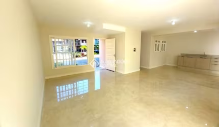 Casa em condomínio fechado com 3 quartos à venda na Rua Conrado Ferrari, 71, Jardim Isabel, Porto Alegre, 221 m2 por R$ 950.000