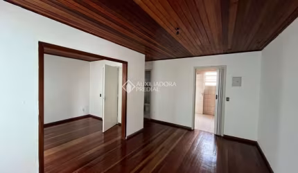 Apartamento com 3 quartos à venda na Rua Padre João Batista Reus, 3347, Camaquã, Porto Alegre, 68 m2 por R$ 249.000