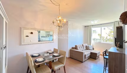 Apartamento com 3 quartos à venda na Avenida da Cavalhada, 6684, Cavalhada, Porto Alegre, 61 m2 por R$ 300.000