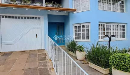 Casa com 3 quartos à venda na Rua Jair de Moura Calixto, 35, Ipanema, Porto Alegre, 265 m2 por R$ 739.900