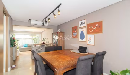 Casa em condomínio fechado com 4 quartos à venda na Rua Doutor Mário Totta, 1191, Tristeza, Porto Alegre, 210 m2 por R$ 999.000