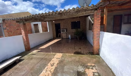 Casa com 3 quartos à venda na Rua do Schneider, 558, Hípica, Porto Alegre, 55 m2 por R$ 300.000