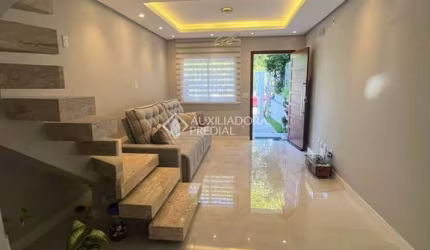Casa com 2 quartos à venda na Rua Bertha Leonora Mückler, 36, Vila Nova, Porto Alegre, 101 m2 por R$ 629.000
