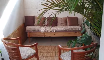 Apartamento com 2 quartos à venda na Rua Romeu de Vasconcellos Rosa, 60, Cavalhada, Porto Alegre, 36 m2 por R$ 120.000