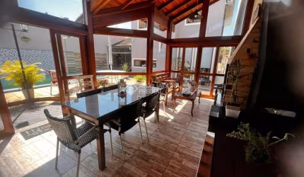 Casa com 3 quartos à venda na CARLOS REVERBEL, 148, São José, Canoas, 136 m2 por R$ 905.000