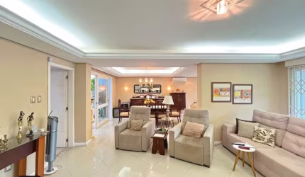 Casa com 3 quartos à venda na Avenida Copacabana, 140, Tristeza, Porto Alegre, 350 m2 por R$ 2.000.000