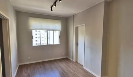 Apartamento com 1 quarto à venda na Rua Jerônimo Coelho, 44, Centro Histórico, Porto Alegre, 43 m2 por R$ 280.000