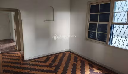Casa com 2 quartos à venda na Rua General Gomes Carneiro, 917, Medianeira, Porto Alegre, 75 m2 por R$ 500.000
