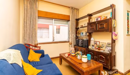 Apartamento com 2 quartos à venda na Rua Marechal Hermes, 151, Camaquã, Porto Alegre, 53 m2 por R$ 185.000