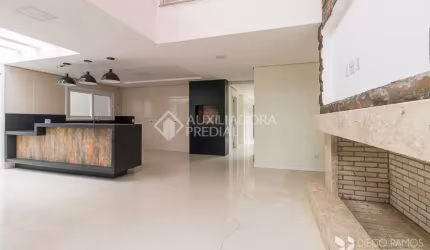 Casa em condomínio fechado com 5 quartos à venda na Avenida Juca Batista, 8000, Chapéu do Sol, Porto Alegre, 309 m2 por R$ 2.099.000