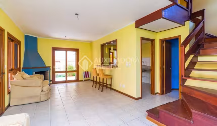 Casa em condomínio fechado com 3 quartos à venda na Rua Luís Felipe Monmany, 101, Espírito Santo, Porto Alegre, 132 m2 por R$ 650.000