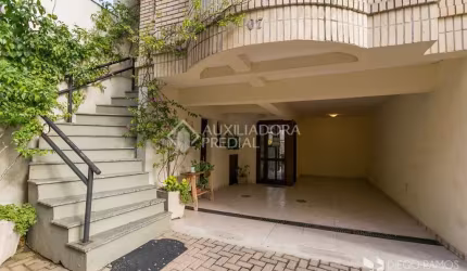 Casa em condomínio fechado com 3 quartos à venda na Rua Curupaiti, 260, Cristal, Porto Alegre, 208 m2 por R$ 777.000