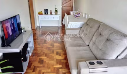 Apartamento com 2 quartos à venda na Rua Tamandaré, 820, Camaquã, Porto Alegre, 57 m2 por R$ 215.000