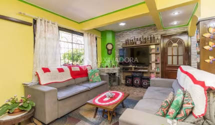 Casa em condomínio fechado com 5 quartos à venda na Rua Doutor Mário Totta, 2686, Tristeza, Porto Alegre, 310 m2 por R$ 1.300.000
