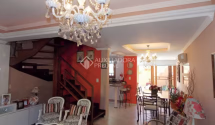Casa em condomínio fechado com 2 quartos à venda na Avenida Edgar Pires de Castro, 1286, Hípica, Porto Alegre, 212 m2 por R$ 505.000