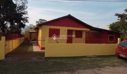 Casa com 3 quartos à venda na Rua Nilton Manoel Tavares, 7, Ibiraquera, Imbituba, 135 m2 por R$ 420.000