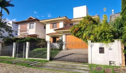 Casa com 4 quartos à venda na Rua Gênova, 123, Córrego Grande, Florianópolis, 284 m2 por R$ 3.200.000