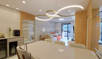 Apartamento com 4 quartos à venda na Rua Salvatina Feliciana dos Santos, 257, Itacorubi, Florianópolis, 108 m2 por R$ 1.980.000