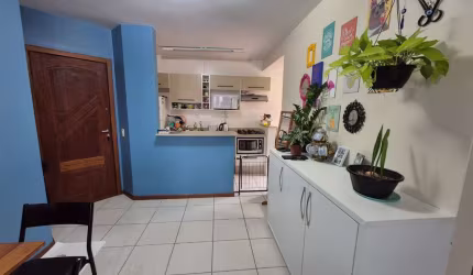 Apartamento com 2 quartos à venda na Avenida Governador Jorge Lacerda, 1835, Costeira do Pirajubaé, Florianópolis, 56 m2 por R$ 590.000