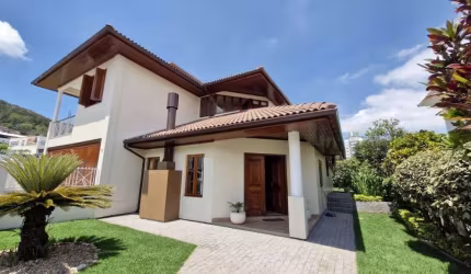 Casa com 4 quartos à venda na Heidelberg, 63, Córrego Grande, Florianópolis, 308 m2 por R$ 2.600.000