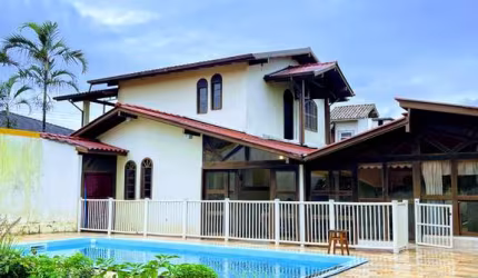 Casa com 4 quartos à venda na Ipanema, 64, Ingleses do Rio Vermelho, Florianópolis, 194 m2 por R$ 1.000.000