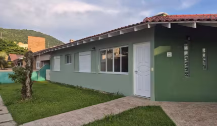 Casa em condomínio fechado com 4 quartos à venda na Itapecirica, 120, Itacorubi, Florianópolis, 166 m2 por R$ 2.490.000