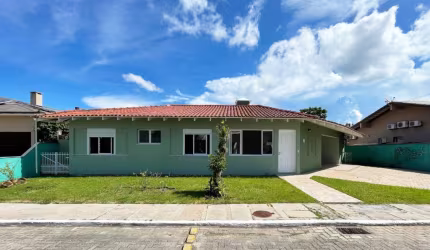 Casa em condomínio fechado com 4 quartos à venda na Itapecirica, 120, Itacorubi, Florianópolis, 166 m2 por R$ 2.490.000