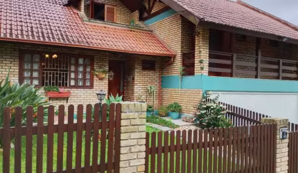 Casa com 4 quartos à venda na Rua Vergílio Ponciano, 102, João Paulo, Florianópolis, 370 m2 por R$ 2.500.000