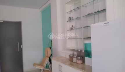 Sala comercial à venda na Rua Vera Linhares de Andrade, 2201, Córrego Grande, Florianópolis, 38 m2 por R$ 350.000