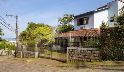 Casa com 3 quartos à venda na Rua João Gonzaga da Costa, 88, Saco Grande, Florianópolis, 245 m2 por R$ 2.500.000