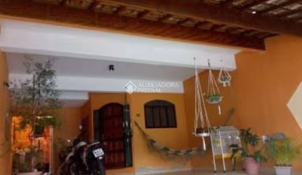 Casa com 3 quartos à venda na Otávio Polidoro, 37, Vila Assis Brasil, Mauá, 150 m2 por R$ 570.000