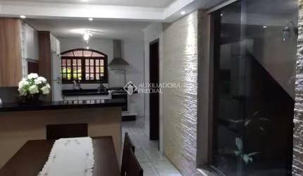 Casa com 3 quartos à venda na Rua João Mário Secol, 104, Nova Petrópolis, São Bernardo do Campo, 198 m2 por R$ 810.000