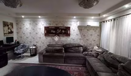 Casa com 5 quartos à venda na Rua Barão do Rio Branco, 65, Nova Petrópolis, São Bernardo do Campo, 366 m2 por R$ 1.600.000