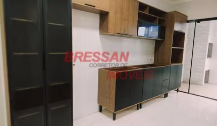 Vendo casa nova com cozinha planejada mesa de seis cadeiras cama box guarda-ro
