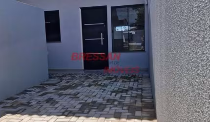 Casa à venda com dois quartos e vaga para até 3 carros, CLARITO, CASCAVEL - PR