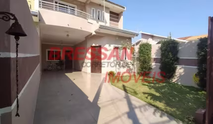 Vendo sobrado com 182 MTS com suite com sacada  ou troco por Apartamento