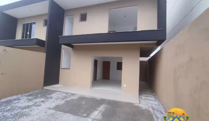 Sobrado à Venda – Bom Retiro/Matinhos/PR – 550mil