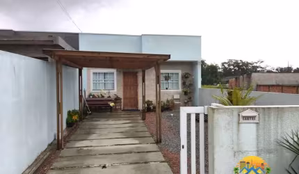 Casa à Venda em Matinhos – Área de Churrasqueira, 3 Banheiros, Terreno Grande