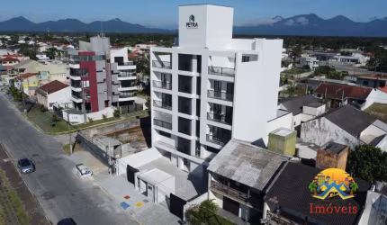 Prédio de frente Mar – Vende-se Apartamento Novo em Matinhos/PR - Ipacaraí