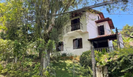 Casa de 4 quartos em Condominio Fechado