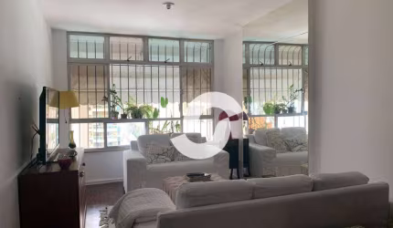 Apartamento 3 quartos, 1 suíte com closet.