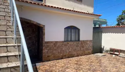 CASA LINEAR 2 QUARTOS CENTRO DE ITABORAÍ .