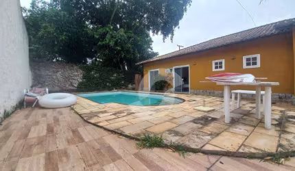 Casa com 4 dormitórios à venda, 450 m² por R$ 990.000,00 - Maravista - Niterói/RJ
