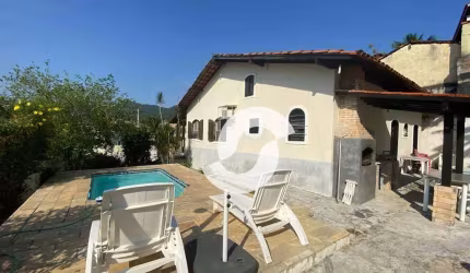 Casa com 2 dormitórios à venda, 110 m² por R$ 750.000,00 - Itaipu - Niterói/RJ