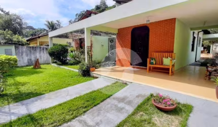 Casa com 4 dormitórios à venda, 220 m² por R$ 730.000,00 - Maceió - Niterói/RJ