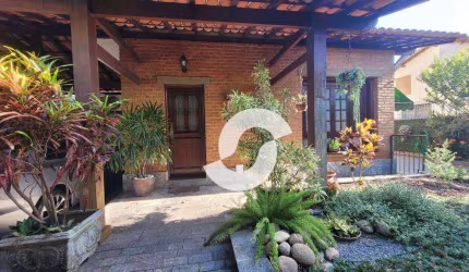Casa com 4 dormitórios à venda, 366 m² por R$ 2.100.000,00 - São Francisco - Niterói/RJ