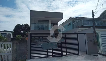 Casa à venda, 209 m² por R$ 1.300.000,00 - Itaipu - Niterói/RJ