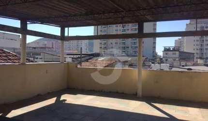 Casa com 4 dormitórios à venda, 200 m² por R$ 650.000,00 - Centro - Niterói/RJ