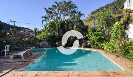 Casa com 6 dormitórios piscina passos da praia venda, 600 m² por R$ 3.200.000,00 - Itacoatiara - Niterói/RJ