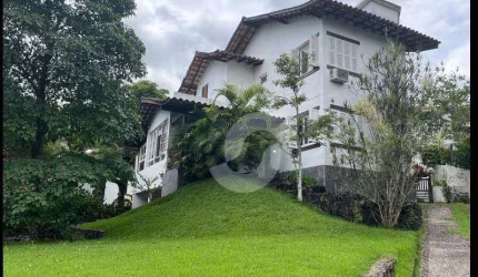 Casa com 3 dormitórios à venda, 180 m² por R$ 995.000,00 - Maria Paula - Niterói/RJ